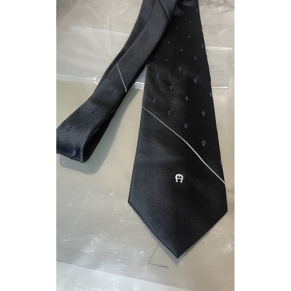 Men's Etienne Aigner Black Pattern Silk Neck Tie, 3.25 X 56 Small Logo On Tip